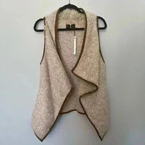 Love Tree Faux Fur Vest Size Small - NWT
